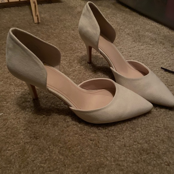 Cute Tan Work Heels - Picture 3 of 4